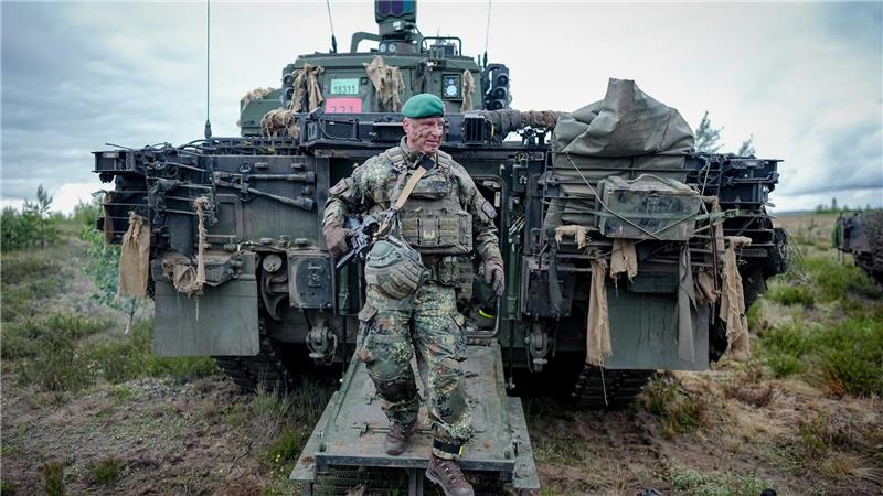 Deutsche Panzerbrigade übt erstmals Gefecht in Litauen Christoph Huber, Brigadegeneral des Heeres