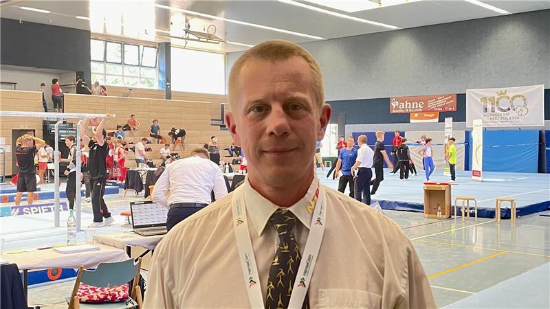 Christoph Kunze bei „Die Finals“ als Kampfrichter im Einsatz Christoph Kunze vom VfL Oker war vor seinem Einsatz bei den deutschen Jugendmeisterschaften auch in Berlin bei "Die Finals" tätig. Foto: Krause