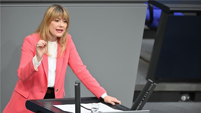 Vorläufige Auswertung: Weniger Angriffe auf Geflüchtete Clara Bünger (Linke) vermutet, dass viele Straftaten gegen Geflüchtete nicht zur Anzeige gebracht werden, weil die Betroffenen kein Vertrauen in die Polizei haben. (Archivfoto)