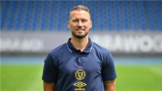 Co-Trainer Marc Pfitzner bleibt bei Eintracht Braunschweig.