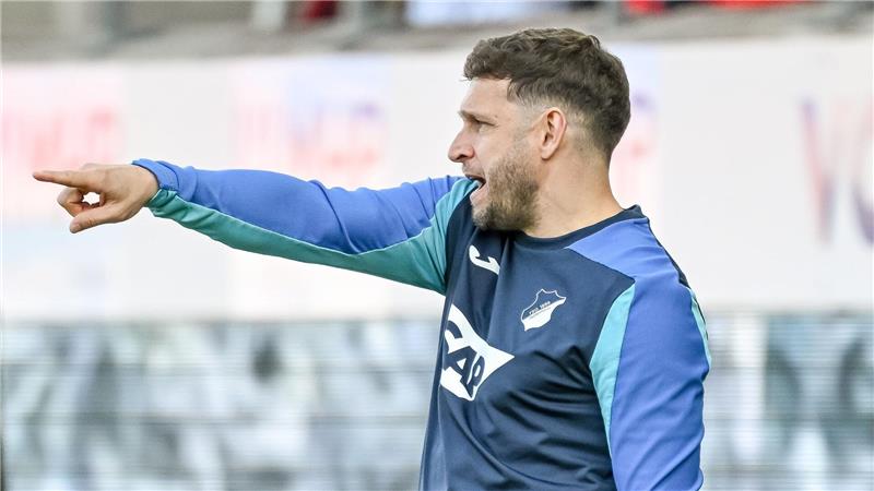 Co-Trainer Moritz Volz stand für den erkrankten Chefcoach Christian Ilzer in der Verantwortung.