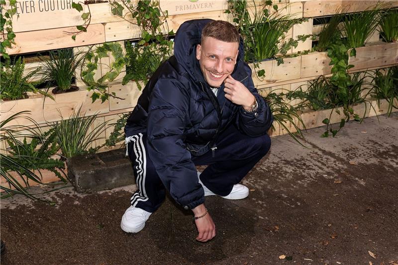 Comedian Felix Lobrecht ist in der Berliner Gropiusstadt aufgewachsen.
