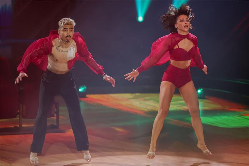 Tony Bauer steigt bei „Let's Dance” aus Comedian Tony Bauer trat bei der RTL-Show «Let's Dance» zusammen mit Profitänzerin Anastasia Stan an.