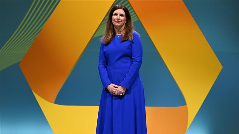 Unicredit greift nach Commerzbank - Bund nur noch Nummer 2 Commerzbank-Chefin Bettina Orlopp will die Eigenständigkeit der Bank retten. (Archivbild)