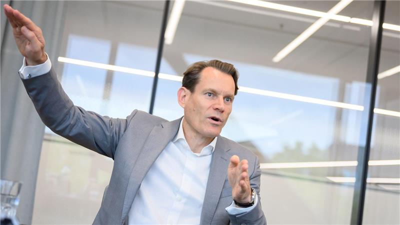 Conti will auch als reiner Reifenhersteller im Dax bleiben Continental-Chef Nikolai Setzer zeigt sich optimistisch für die Zukunft des Unternehmens.