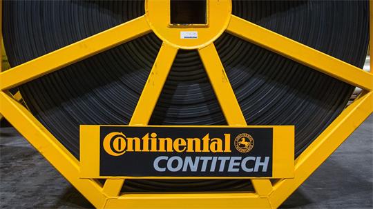 Continental verkauft seine Kunststofftechnik-Tochter Contitech - Gewerkschaft und Betriebsrat fordern vom Käufer Zusagen ein. (Archivbild)
