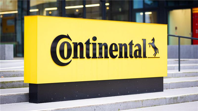 Conti will auch als reiner Reifenhersteller im Dax bleiben Continental wird nach der Trennung von weiten Teilen seines bisherigen Geschäfts wieder ein reiner Reifenhersteller sein.