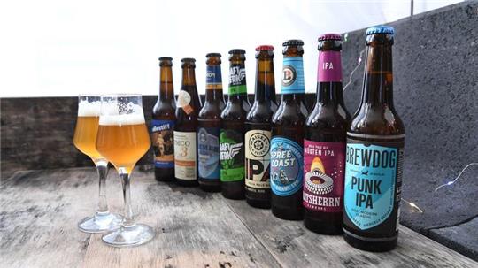 Craft Beer ist in vielen verschiedenen Geschmacksrichtungen und Stilen erhältlich.