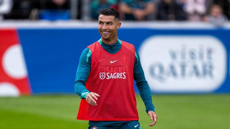 Cristiano Ronaldo und Portugal starten gegen Tschechien in das EM-Turnier.