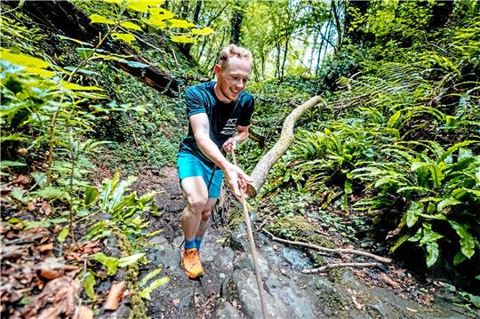 Cross-Triathlon verlangt bisweilen auch Kletterkünste: Die will der Clausthal-Zellerfelder Scott Anderson an diesem Wochenende beim Weltcup-Auftakt in Taiwan beweisen.  Foto: XTERRA | Carel du Plessis