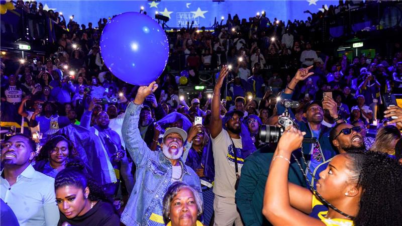 Curaçao hat sich für die Fußball-WM qualifiziert und die Fans jubeln.