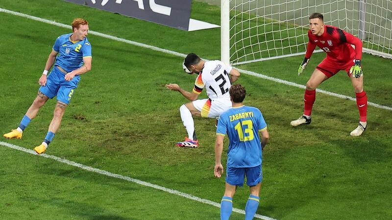Noch keine EM-Euphorie: DFB-Auswahl trifft nicht ins Tor DFB-Kapitän Ilkay Gündogan verpasste nach gut 15 Minuten eine große Kopfballchance zur Führung.
