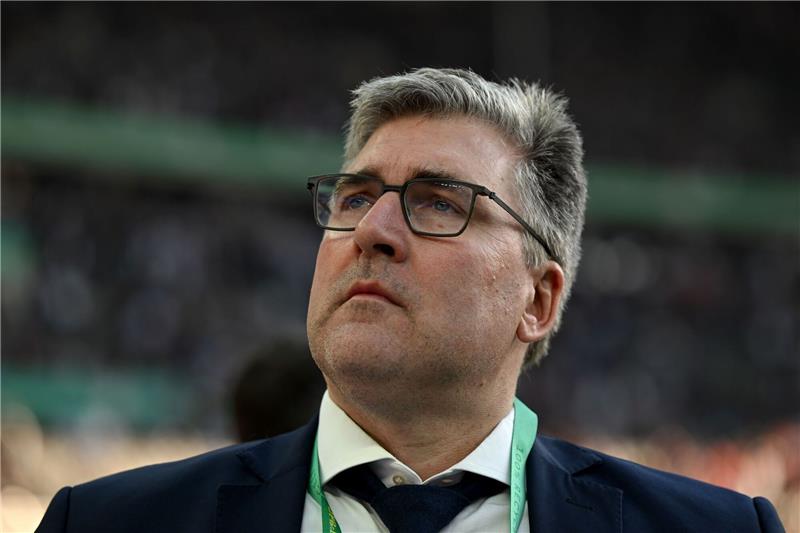 Hellmann: Gedanken über DFL-Neuabstimmung erst bei Antrag DFL-Präsidiumsmitglied Axel Hellmann hat sich zu den andauernden Fan-Protesten geäußert.
