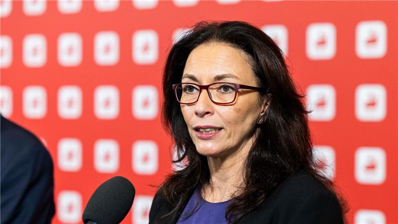 Fahimi warnt vor Sozialkürzungen – „Erzeugt nur Frust“ DGB-Chefin Fahimi lehnt Einschnitt ins Sozialsystem an. (Archifoto)