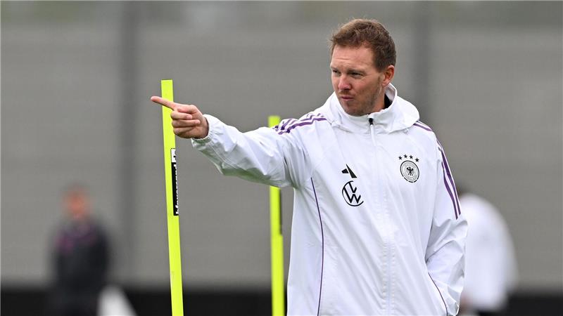 Zwei Jahre Nagelsmann: Wo endet die wilde Achterbahnfahrt? Da geht’s lang zur WM: Julian Nagelsmann beim Training in Herzogenaurach.