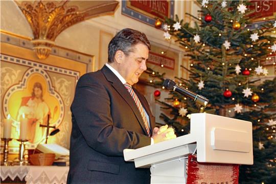 Da hilft auch kein Ex-Vizekanzler (Sigmar Gabriel ist 2017 Laudator bei der Verleihung der Thomasmedaille an Jochen Stöbich). Der Verein Thomasfreunde wird aufgelöst. Foto: GZ-Archiv