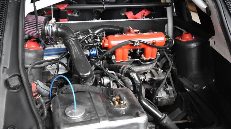 Mit Trabi-Tank und Porsche-Heck in den Schrauber-Olymp Da schlagen Schrauberherzen höher: Der Tank vorne links stammt aus einem Trabant.