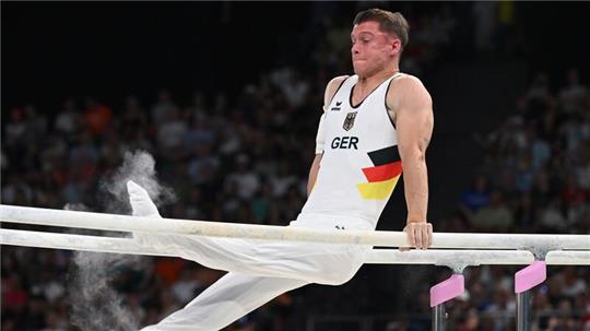 Da war die Medaille futsch: Lukas Dauser schlägt auf den Holm.