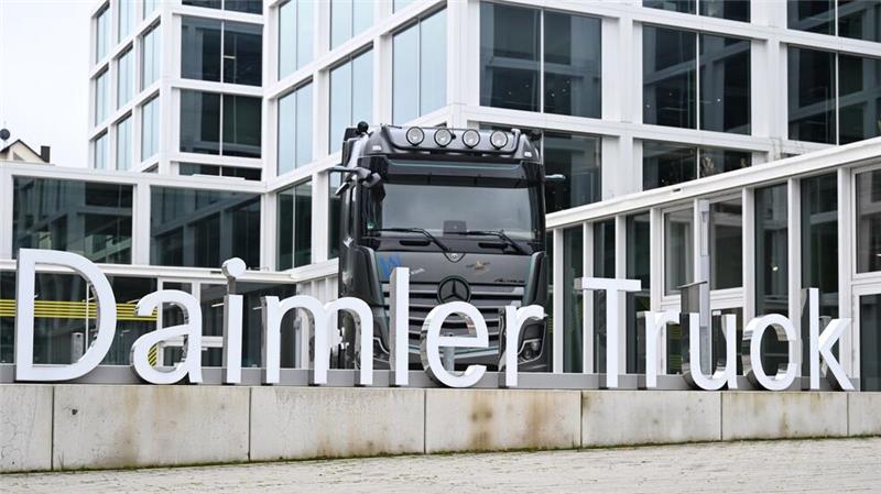 Daimler Truck und Volvo konkretisieren Software-Pläne Daimler Truck: Software-Kooperation mit Volvo geplant.