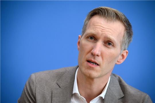 Daniel Terzenbach,  Beauftragter der Bundesregierung für die Arbeitsmarktintegration von Zuwanderern, in der Bundespressekonferenz.