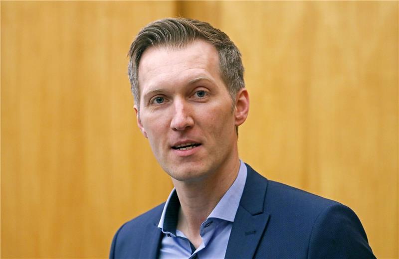 BA: Soziales Pflichtjahr würde Fachkräftemangel nicht lösen Daniel Terzenbach, Vorstand Regionen bei der Bundesagentur für Arbeit, spricht sich für eine frühe Berufsorientierung während der Schulzeit aus.