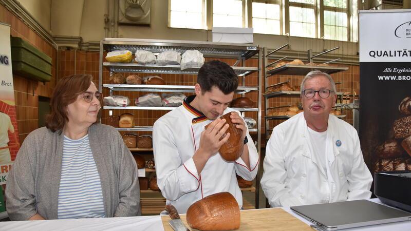 Daniel Wolf ist Brotprüfer, Mitglied der Bäckernationalmannschaft und mehrfach ausgezeichnet.