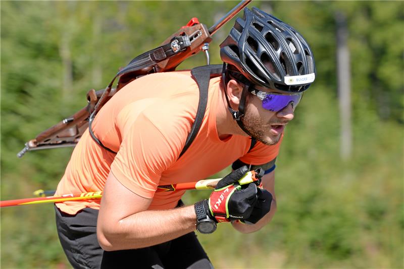 Harzer Biathleten belegen im Einzel Mittelfeldplätze Danilo Riethmüller belegt im Einzel den 19. Platz. Foto: Deubert