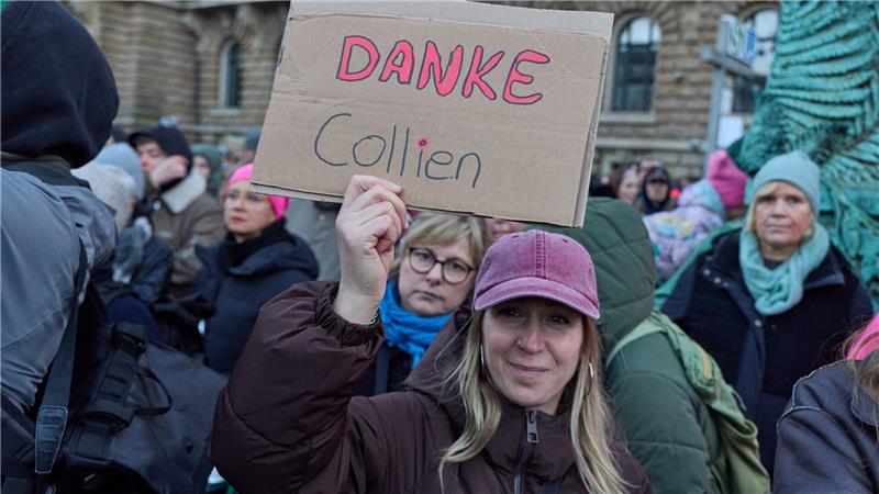 „Danke Collien“ war auf einem Plakat zu lesen.