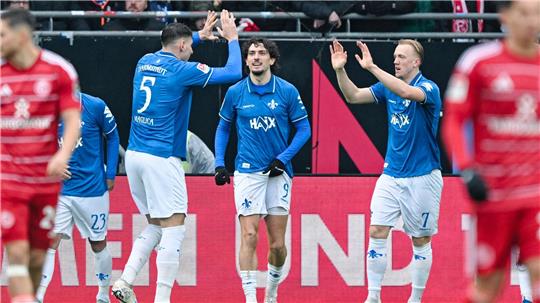 Darmstadt jubelt über das 1:0.