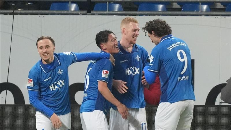Darmstadt jubelt über das dritte Tor.