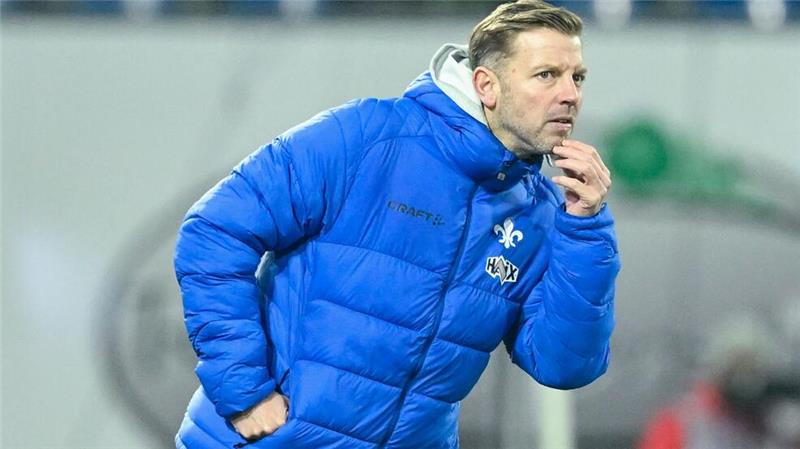 Kohfeldt-Rückkehr in emotionale Heimat - Gjasula Kaderoption Darmstadts Trainer Florian Kohfeldt hofft bei seiner Rückkehr nach Bremen auf einen Pokal-Coup.