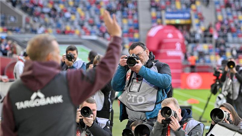 Fortuna trennt sich von Trainer Anfang - Ende übernimmt Das 1:2 gegen Holstein Kiel war unter dem Trainer die vierte Niederlage in Folge.