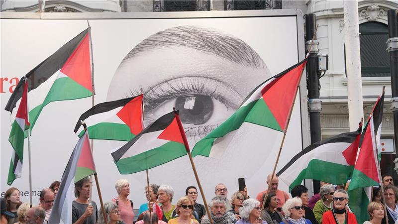 Spanischer Film „Los Domingos“ gewinnt in San Sebastián Das 73. Filmfestival von San Sebastián wurde angesichts des Leidens der Zivilisten im Gazastreifen von Protesten gegen Israel und propalästinensischen Kundgebungen begleitet.