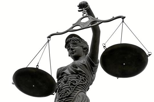 Das Amtsgericht in Goslar hat einen 40-Jährigen aus Langelsheim zu einer Bewährungsstrafe verurteilt. Symbolfoto: Stratenschulte/dpa
