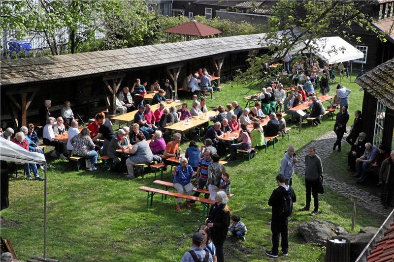 Das Außengelände des Museums wird diesen Sonntag wieder Schauplatz für fröhliches Beisammensein. Fotos: GZ-Archiv