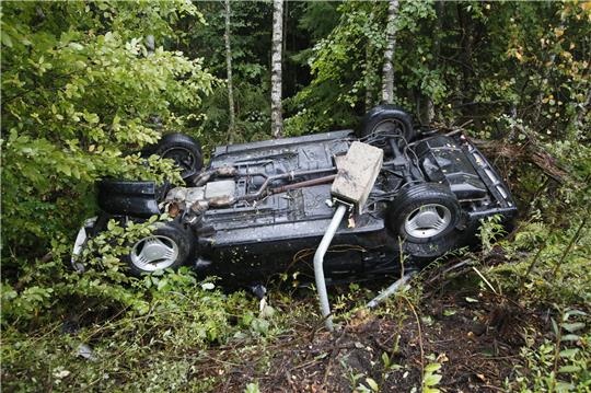 Das Auto blieb auf dem Dach liegen. Foto: Epping