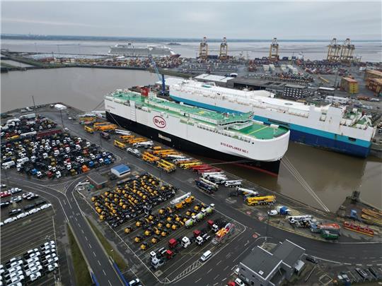 Das BLG Auto Terminal Bremerhaven aus der Luft.