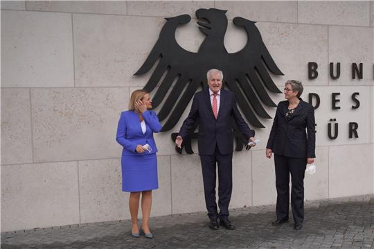 Das Bauministerium wurde aus dem Innenministerium ausgegliedert. Dies hat dem Bund der Steuerzahler zufolge besonders hohe Kosten verursacht.