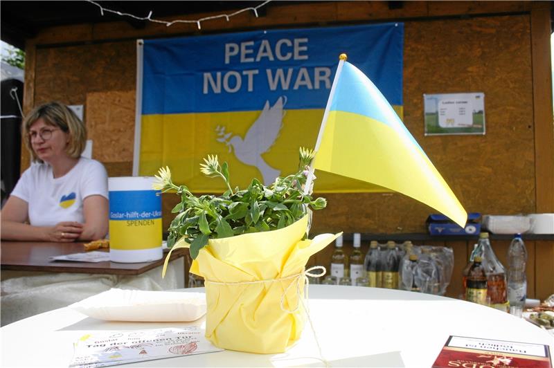 1750 Euro kommen beim Benefizspiel in Lochtum zusammen Das Benefizspiel am Samstag in Lochtum steht ganz im Zeichen der Aktion „Goslar hilft der Ukraine“. Foto: Gietemann