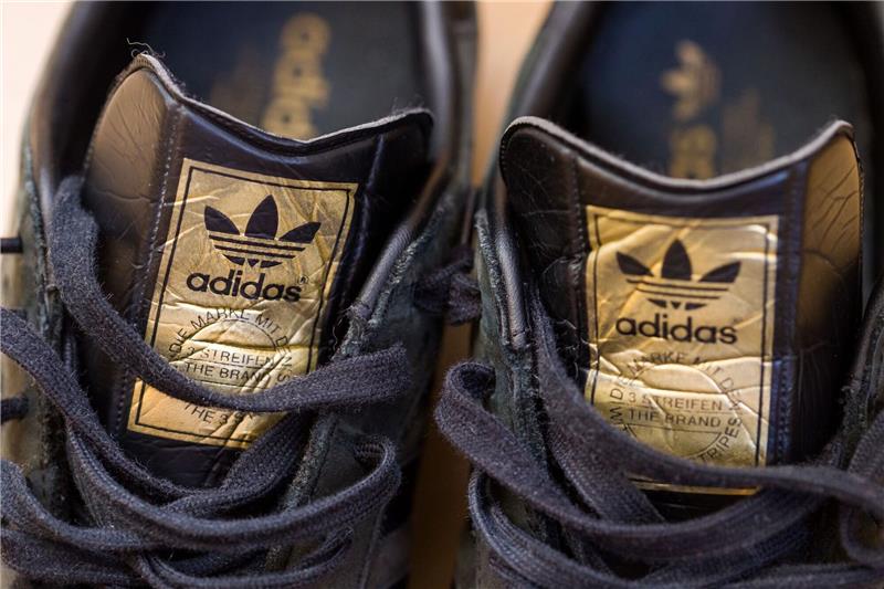 Schwere Zeiten für Adidas Das Betriebsergebnis von Adidas könnte erstmals nach Jahrzehnten um bis zu 700 Millionen im Minus liegen.