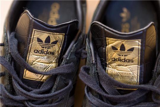 Das Betriebsergebnis von Adidas könnte erstmals nach Jahrzehnten um bis zu 700 Millionen im Minus liegen.
