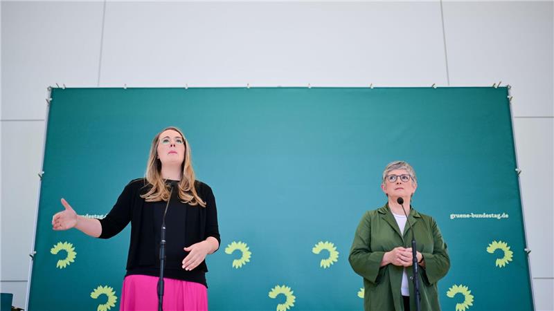 Das Bild der alltagsfernen Elite-Partei verfange, schreiben die Fraktionsvorsitzenden Katharina Dröge und Britta Haßelmann in einem internen Strategiepapier. 