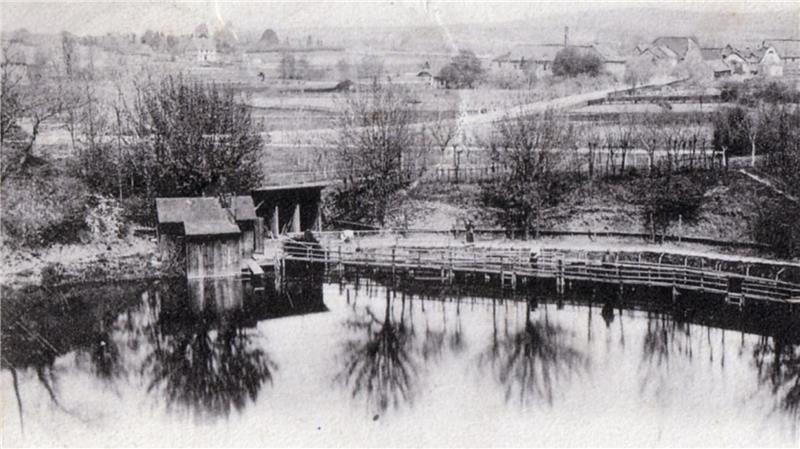 Erdfälle und Erinnerungen in Seesener Stadtgeschichte Das Bildarchiv des Museums datieren die ältesten fotografischen Abbildungen von der Badeanstalt um 1900/1901.