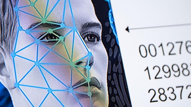 Bundesregierung nutzt immer häufiger Künstliche Intelligenz Das Bundekriminalamt testet KI unter anderem für die Gesichtserkennung. (Archivbild)