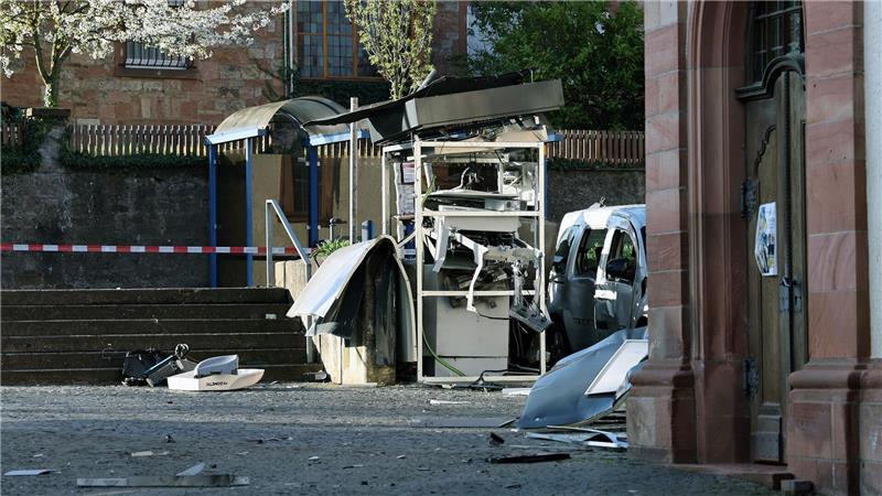 Das Bundeskriminalamt (BKA) verzeichnete im Jahr 2023 bundesweit 461 Fälle von gesprengten Geldautomaten. Zahlen für 2024 wurden noch nicht veröffentlicht. (Archivbild)