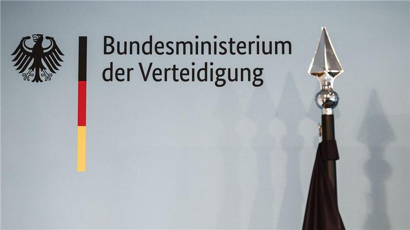 Zu kopflastig: Prüfer fordern „mehr Truppe“ bei Bundeswehr Das Bundesverteidigungsministerium ist den Prüfern zufolge heute wieder vergleichbar groß wie 2012. (Archivbild)