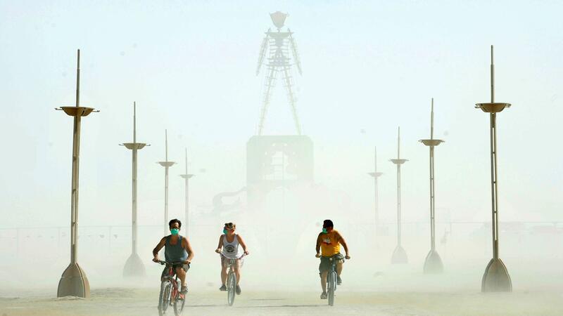 Das Burning Man Festival findet auf einem ausgetrockneten Salzsee im Black Rock Desert statt