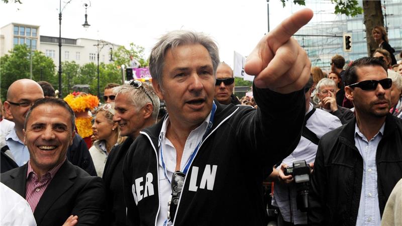 Das Coming-out von Klaus Wowereit auf großer Bühne vor 25 Jahren änderte viel in der Wahrnehmung von Homosexuellen. Anfeindungen und Übergriffe gibt es aber weiterhin. (Archivbild)