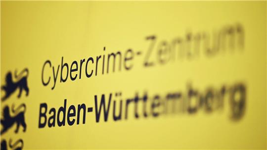 Das Cybercrime-Zentrum Baden-Württemberg und das Polizeipräsidium Ludwigsburg haben den Verdächtigen ermittelt. (Symbolbild)