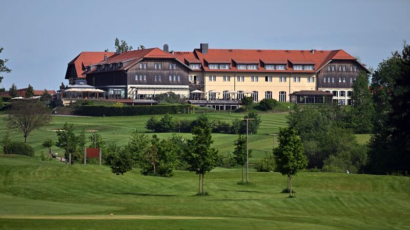 Nach Infekt: Torwart Neuer beim DFB-Team in Blankenhain Das DFB-Teamhotel in Blankenhain.